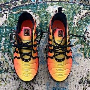 Nike Air VaporMax Plus in Sunset